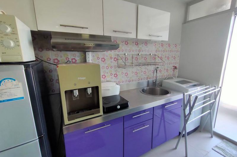 Ladda Condo for rent, great view, central location in Sriracha, beautiful room, fully furnished, affordable price.