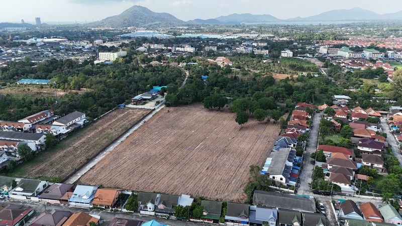 ขายที่ดินเปล่า ไร่กล้วย-นาพร้าว แปลงสวย ทำเลทอง ใกล้โลตัสศรีราชา