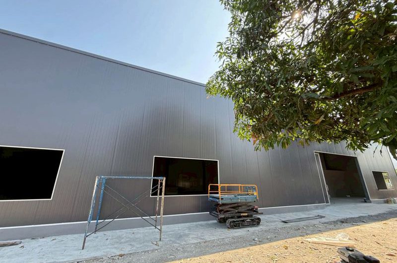 ให้เช่าโรงงารสร้างใหม่ ใกล้มอเตอร์เวย์ ซอยคีรีนคร 10 ชลบุรี พร้อมใช้งาน