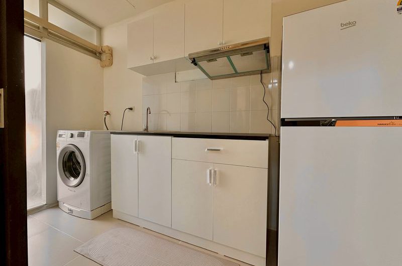 Condo for sale in Sriracha, Laddaview, newly renovated unit, fully furnished, move in Ready