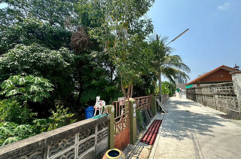 ขายที่ดิน ทำเลทอง น่าลงทุน แหล่งชุมชน ใกล้โรงเรียนอัสสัมชัญศรีราชา