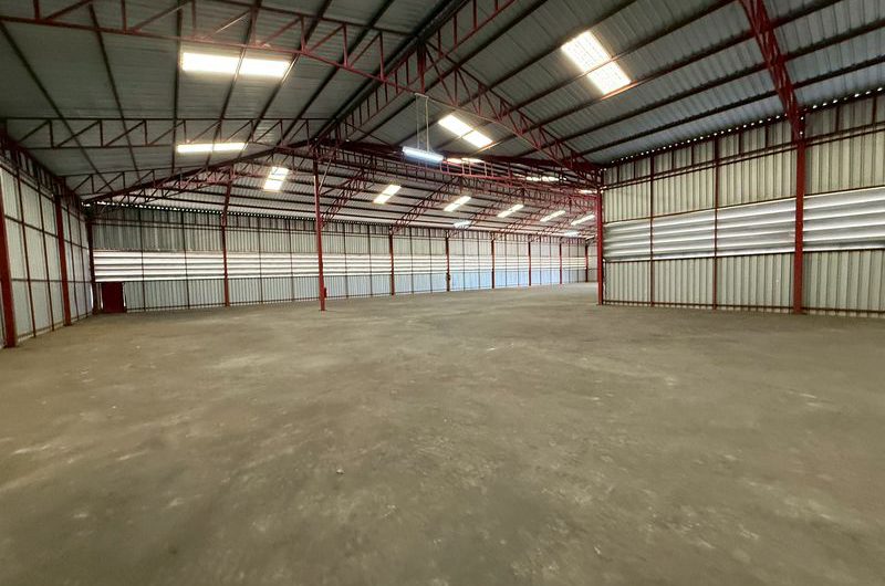 ให้เช่าโกดังราคาดี ศรีราชา ใกล้ท่าเรือแหลมฉบัง พื้นที่กว้าง