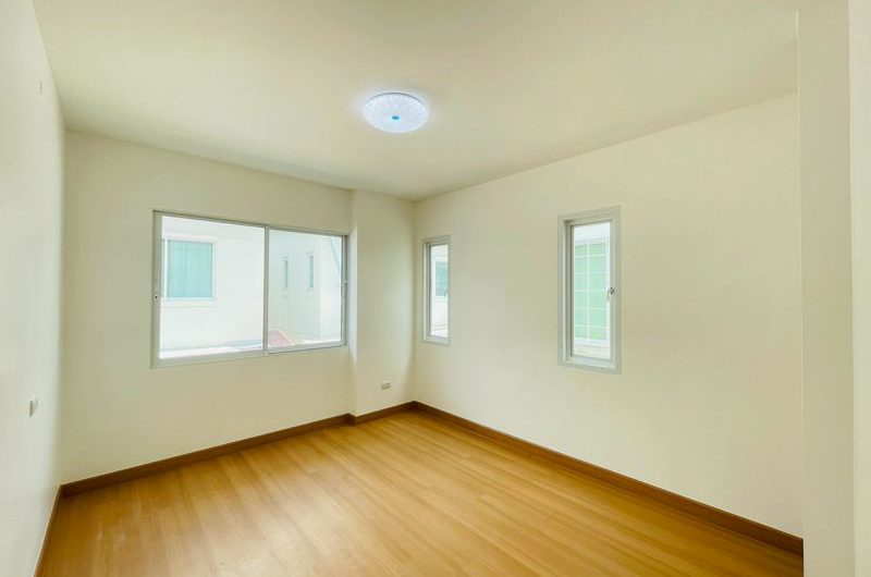 Resale renovated twin house in Metro Park Village, Thung Sukla, Sriracha, Chonburi.