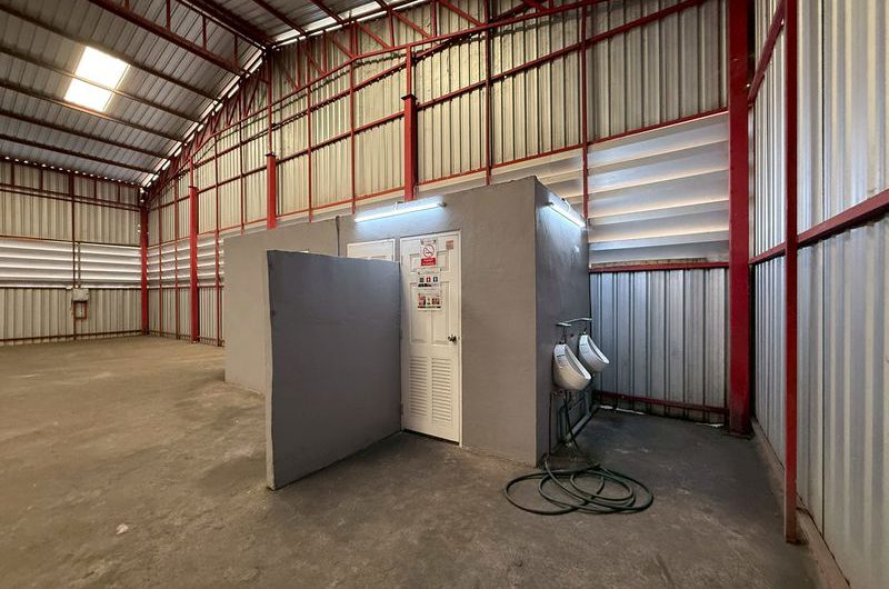 ให้เช่าโกดังราคาดี ศรีราชา ใกล้ท่าเรือแหลมฉบัง พื้นที่กว้าง