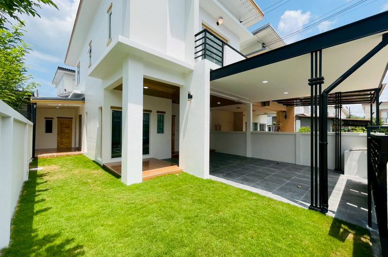 Resale renovated twin house in Metro Park Village, Thung Sukla, Sriracha, Chonburi.