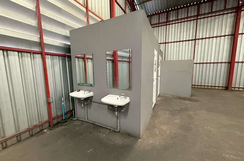 ให้เช่าโกดังราคาดี ศรีราชา ใกล้ท่าเรือแหลมฉบัง พื้นที่กว้าง