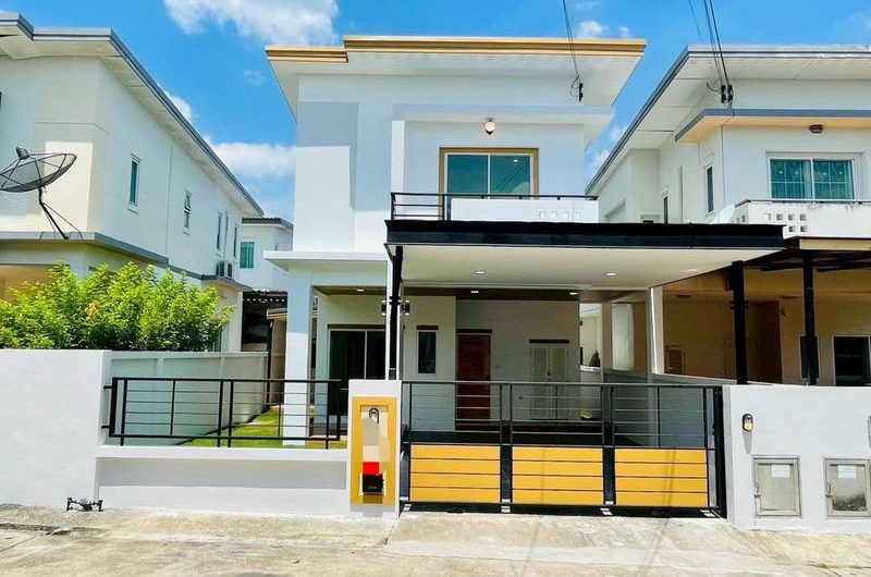 Resale renovated twin house in Metro Park Village, Thung Sukla, Sriracha, Chonburi.