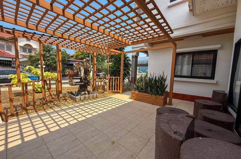 ขายบ้านเดี่ยวชลบุรี บางแสน หลังใหญ่ ทำเลศักยภาพ ใกล้ทะเลบางแสน