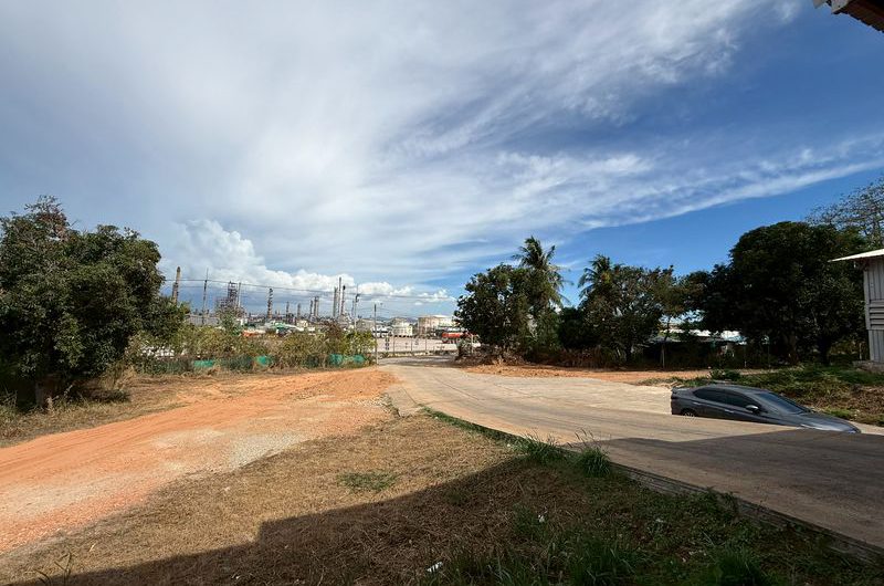 ให้เช่าโกดังราคาดี ศรีราชา ใกล้ท่าเรือแหลมฉบัง พื้นที่กว้าง