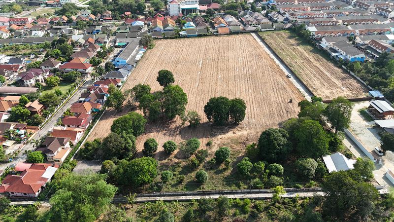 ขายที่ดินเปล่า ไร่กล้วย-นาพร้าว แปลงสวย ทำเลทอง ใกล้โลตัสศรีราชา