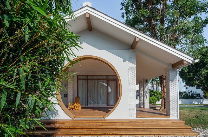 Detached house in Sriracha, city center, residential area, prime location, near Assumption Sriracha School.