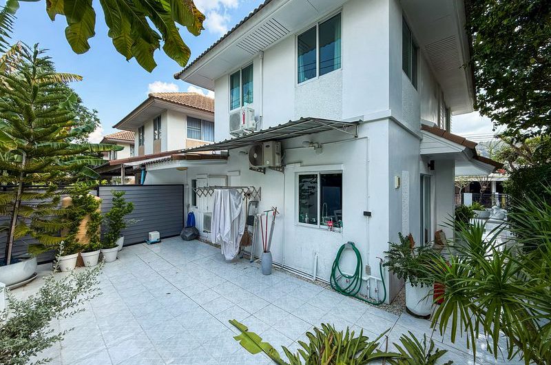 Twin house for sale in Chonburi, Baan Suan Bang Phra project, Sriracha. Fully furnished and move in Ready.