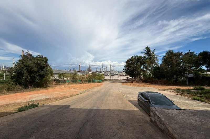 ให้เช่าโกดังราคาดี ศรีราชา ใกล้ท่าเรือแหลมฉบัง พื้นที่กว้าง