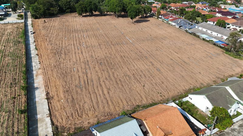 ขายที่ดินเปล่า ไร่กล้วย-นาพร้าว แปลงสวย ทำเลทอง ใกล้โลตัสศรีราชา