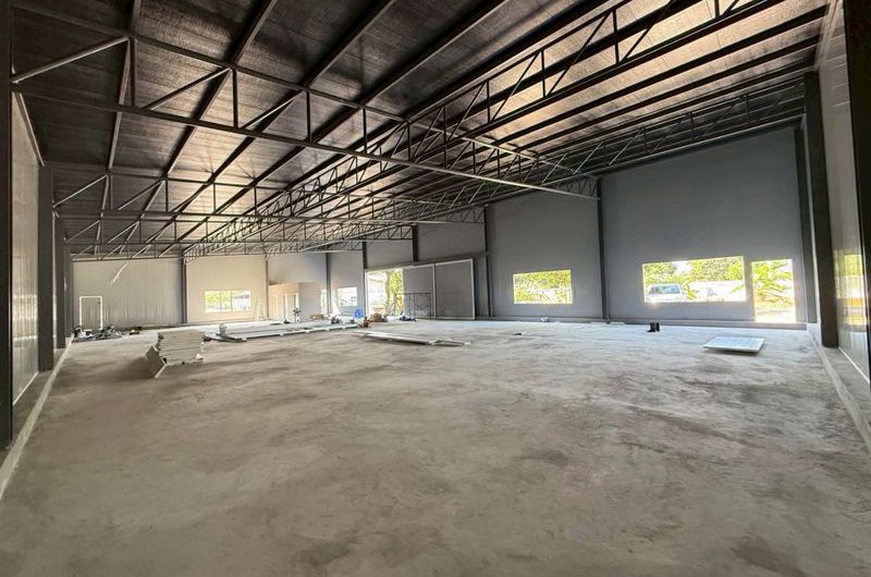 ให้เช่าโรงงารสร้างใหม่ ใกล้มอเตอร์เวย์ ซอยคีรีนคร 10 ชลบุรี พร้อมใช้งาน