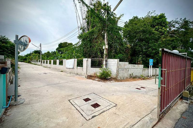 ขายที่ดินเปล่า ไร่กล้วย-นาพร้าว แปลงสวย ทำเลทอง ใกล้โลตัสศรีราชา