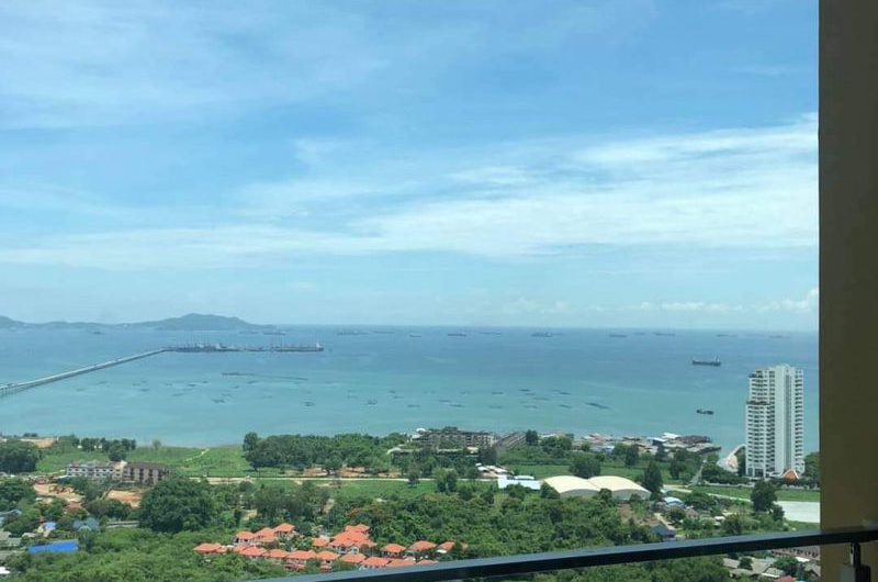 Luxury condo for sale in Sriracha. Beautiful unit with ocean view,move in Ready Knightsbridge The Ocean Sriracha.