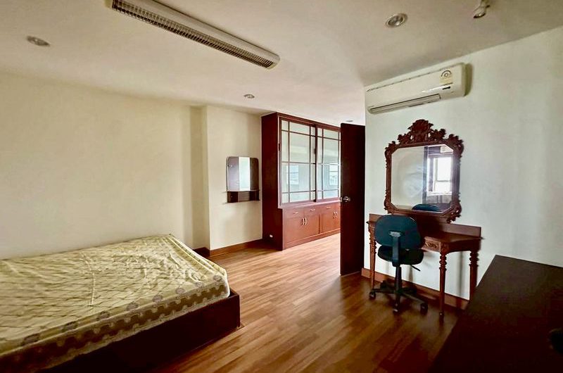 ขาย ให้เช่าคอนโด อีสเทิร์น ทาวเวอร์ ศรีราชา เหมาะลงทุน ปล่อยเช่าง่าย