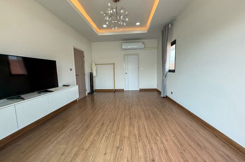 บ้านเดี่ยวพร้อมอยู่ มณีรินทร์ปาร์ค ศรีราชา ทำเลดี ใกล้แหล่งงาน