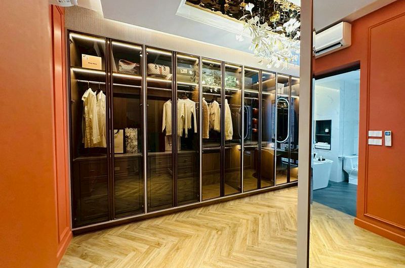 Luxury new detached houses in Chonburi, Kingweston Muangmai prayasajja project.