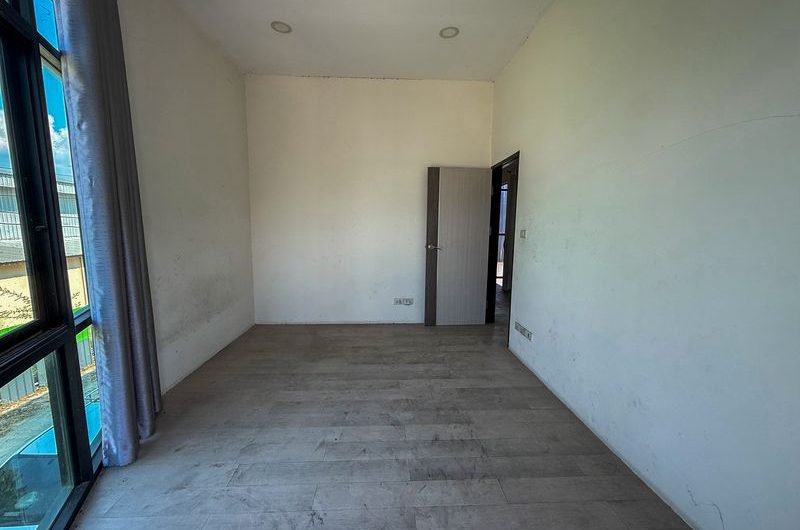 ขายโฮมออฟฟิศ โซนบึง ศรีราชา ชลบุรี ทำเลดี พร้อมใช้งานทันที