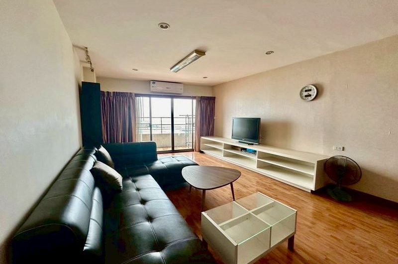 ขาย ให้เช่าคอนโด อีสเทิร์น ทาวเวอร์ ศรีราชา เหมาะลงทุน ปล่อยเช่าง่าย