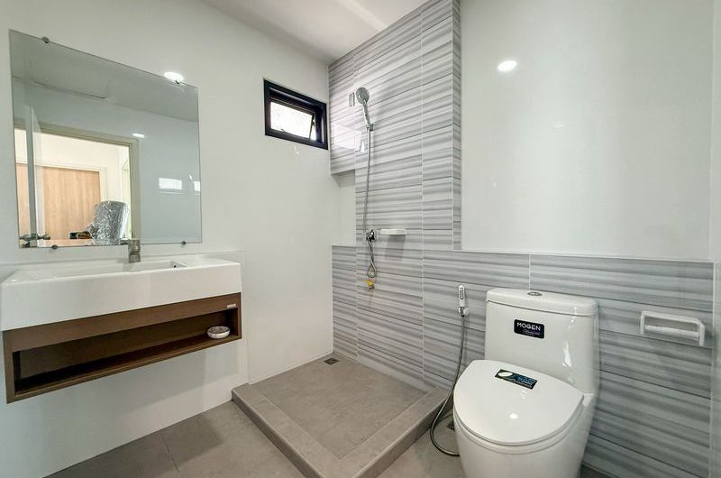 บ้านเดี่ยวพร้อมอยู่ มณีรินทร์ปาร์ค ศรีราชา ทำเลดี ใกล้แหล่งงาน