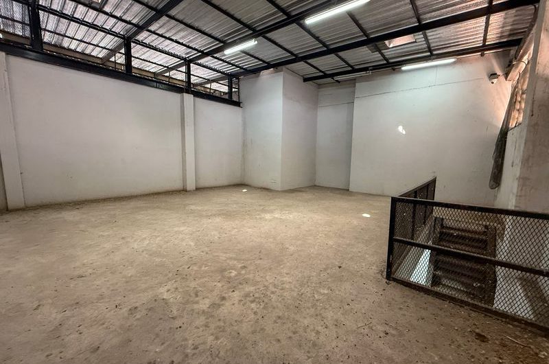 ขายโฮมออฟฟิศ โซนบึง ศรีราชา ชลบุรี ทำเลดี พร้อมใช้งานทันที