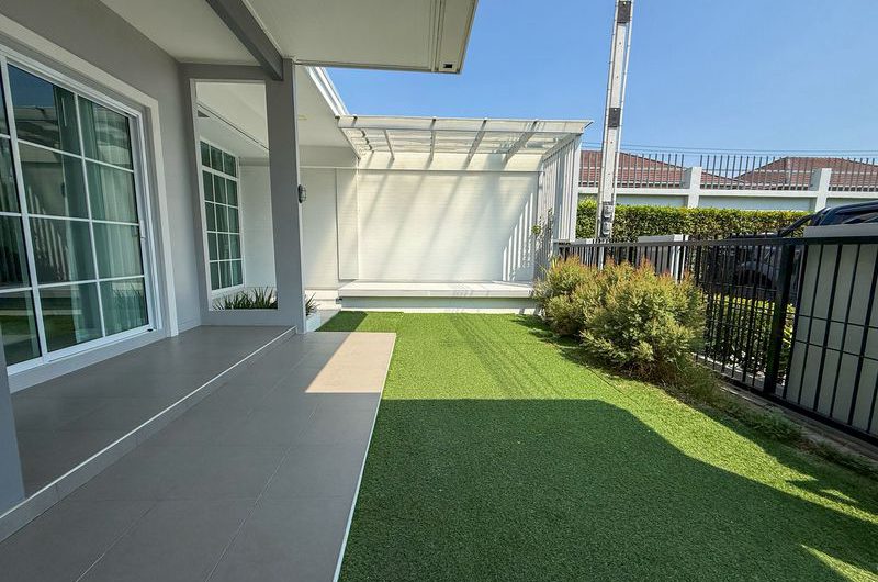 บ้านเดี่ยวพร้อมอยู่ มณีรินทร์ปาร์ค ศรีราชา ทำเลดี ใกล้แหล่งงาน