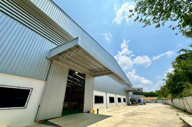 ขายโรงงานสร้างใหม่ ชลบุรี โซนเขาไม้แก้ว มีใบ รง. พร้อมใช้งาน