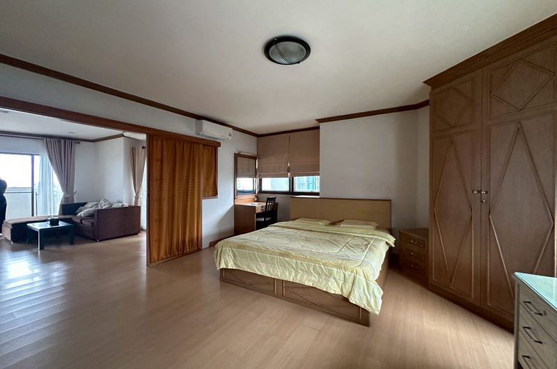 ขาย ให้เช่าคอนโด อีสเทิร์น ทาวเวอร์ ศรีราชา เหมาะลงทุน ปล่อยเช่าง่าย