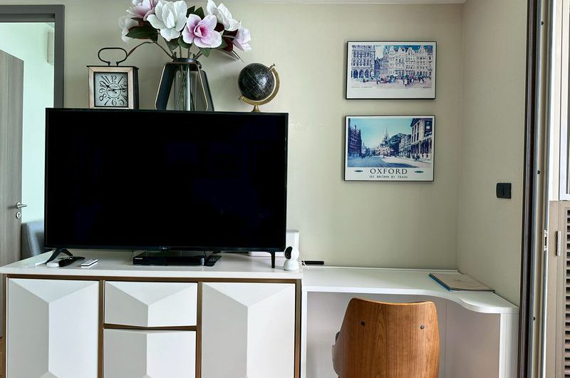 Luxury condo for sale, Marina Bayfront Sriracha. Stunning sea view, excellent location.