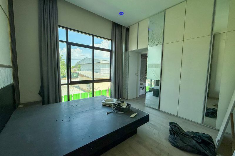 ขายโฮมออฟฟิศ โซนบึง ศรีราชา ชลบุรี ทำเลดี พร้อมใช้งานทันที