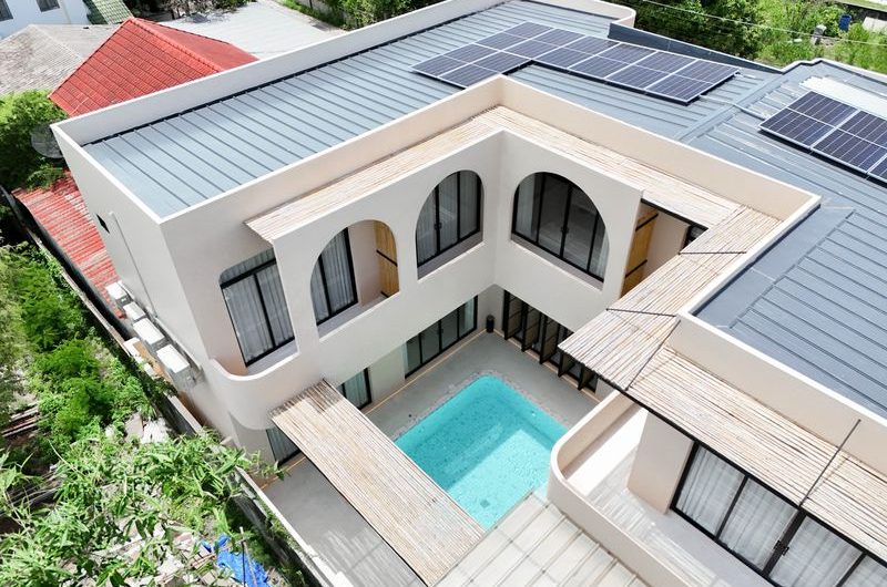 Luxurious minimalist-style pool villa in Sriracha, with private swimming pool, near G Condo.