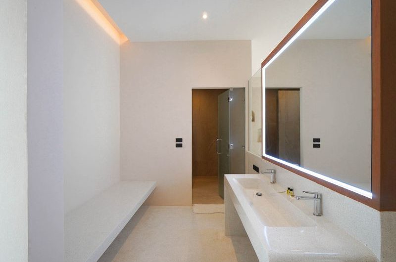 Luxurious minimalist-style pool villa in Sriracha, with private swimming pool, near G Condo.