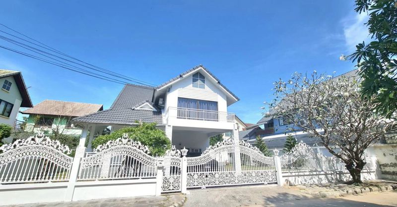 ขาย ให้เช่าบ้านสวยศรีราชา ตกแต่งพร้อมอยู่ โครงการคุณภาพ คันทรีโฮม 2