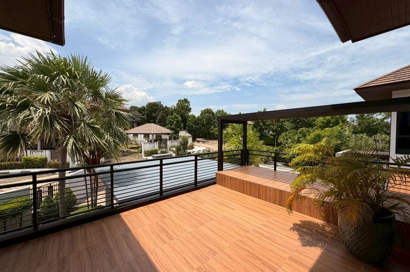 ขายบ้านเดี่ยวบางแสน ชลบุรี สไตล์Modern Tropica โครงการหรูนคราทรัพย์