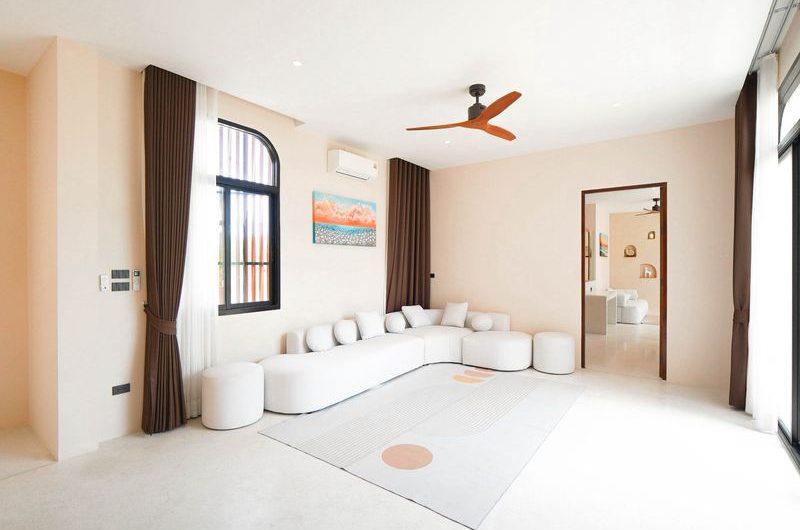 Luxurious minimalist-style pool villa in Sriracha, with private swimming pool, near G Condo.