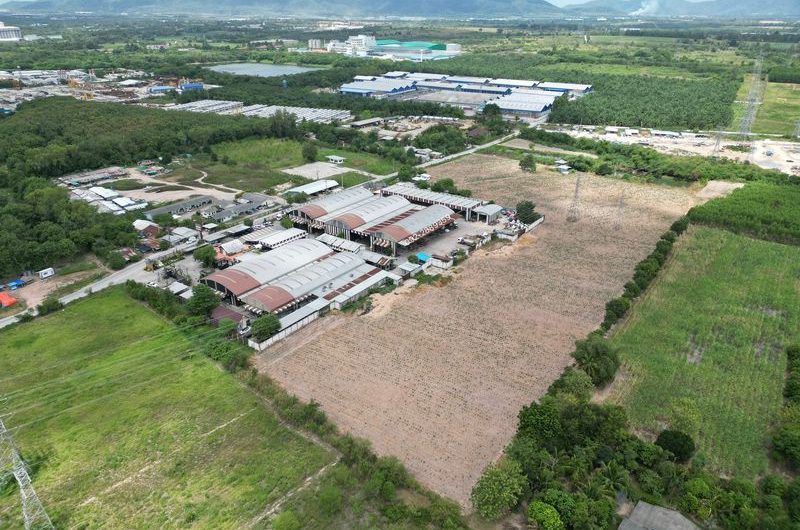 ขายที่ดินพร้อมสิ่งปลูกสร้าง ทำเลบ้านบึง ใกล้นิคมอุตสาหกรรม โซน EEC
