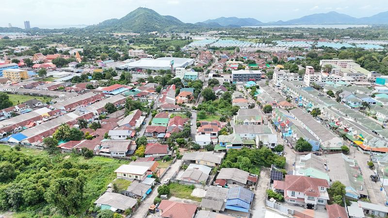 ขายที่ดินแปลงสวย ทำเลดี ศรีราชา–หนองค้อ 10 รูปแปลงสี่เหลี่ยมผืนผ้า