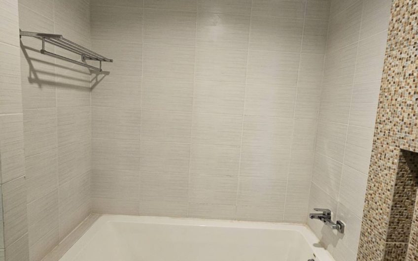 Condo for sale at Suntara Residence Sriracha: beautiful unit, great atmosphere, move in Ready