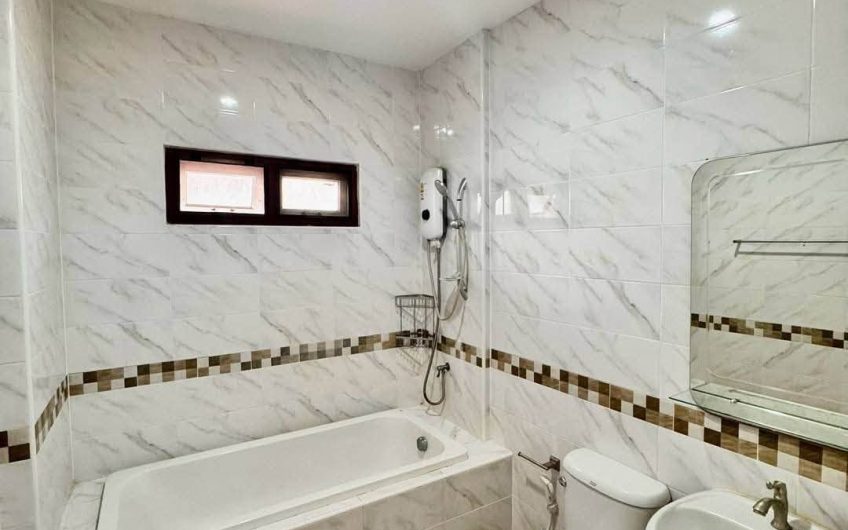 Detached house for rent in Amporn Place Village, Na Phrao, Si Racha great location.
