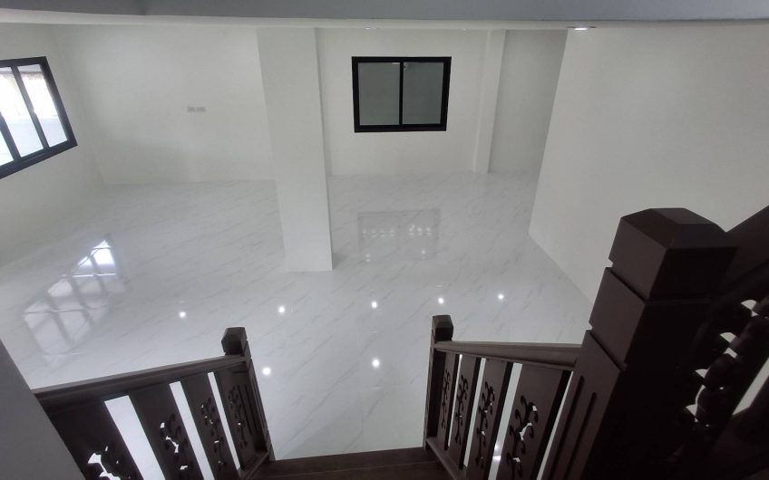 Beautiful, newly renovated detached house for sale Sukkamon Village, Si Racha, Chonburi.