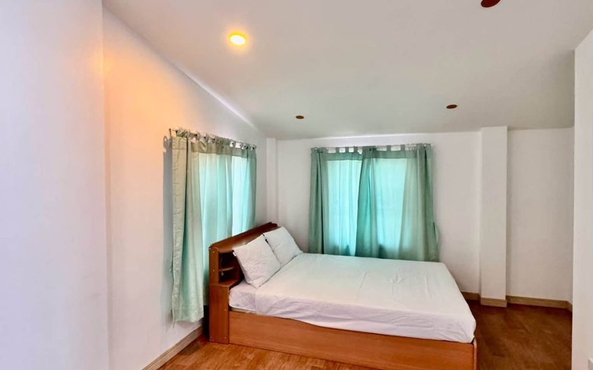 Detached house for rent in Amporn Place Village, Na Phrao, Si Racha great location.