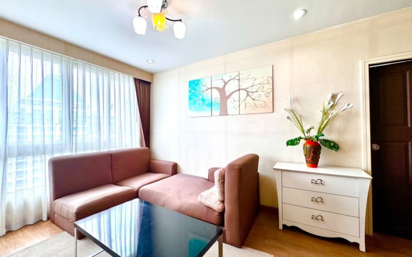 Urgent Rental! Ladda Condo View Sriracha beautiful unit, great value.