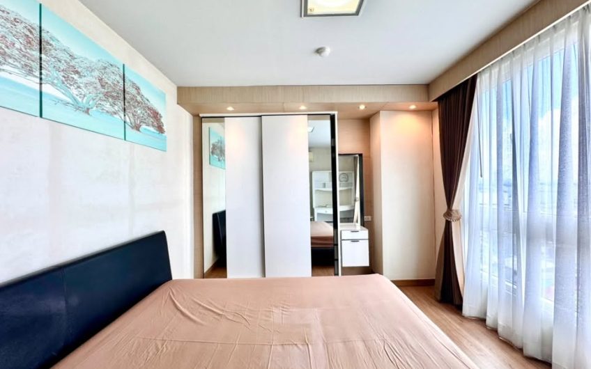 Urgent Rental! Ladda Condo View Sriracha beautiful unit, great value.