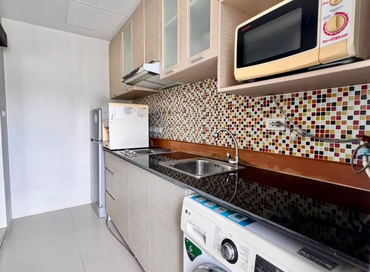 Urgent Rental! Ladda Condo View Sriracha beautiful unit, great value.