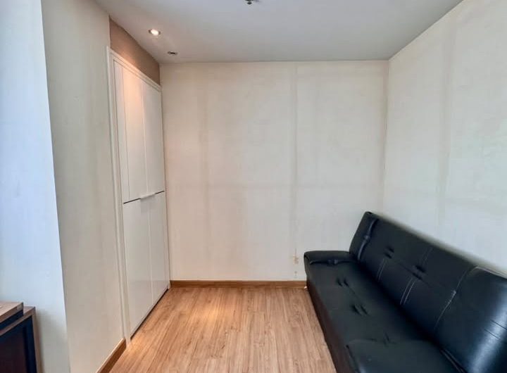 Urgent Rental! Ladda Condo View Sriracha beautiful unit, great value.