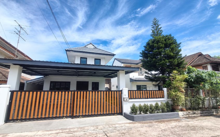 ขายบ้านเดี่ยวสวย รีโนเวทใหม่ หมู่บ้านสุขกมล ศรีราชา ชลบุรี