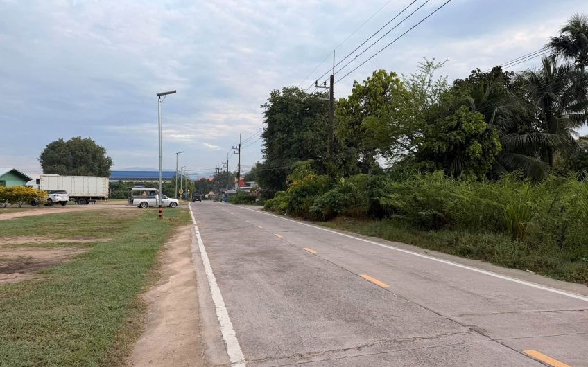 Land for sale in Si Racha, located in the Noen Tong area (Nong Kham)  suitable for building a house or for investment.